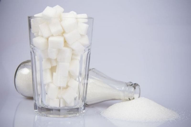 ¿Tomas demasiado azúcar? 7 datos que te darán una pista