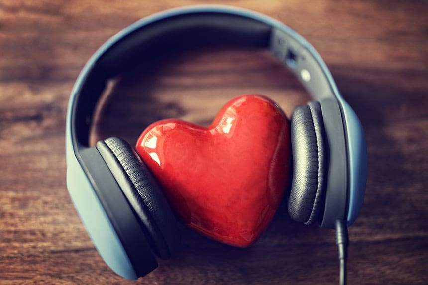 Escuchar música beneficia tu corazón