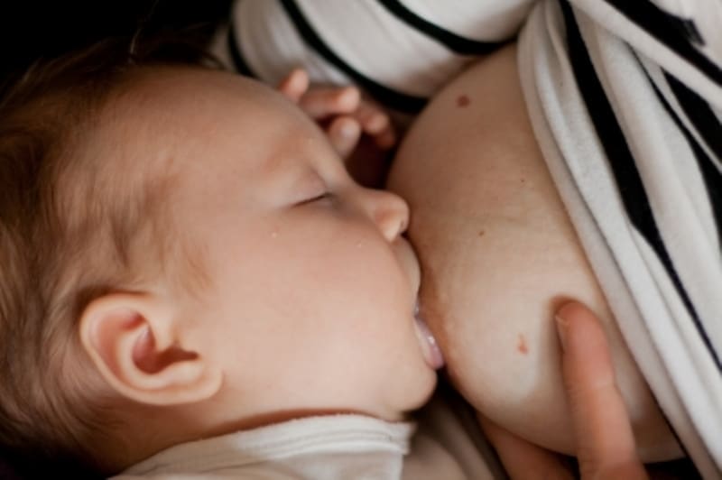 25 increíbles cosas de la leche materna