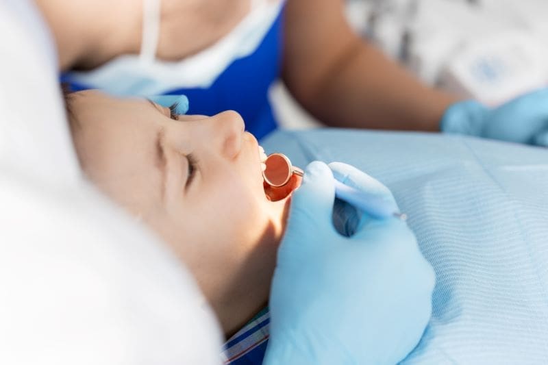 ¿A qué edad se lleva a los niños al dentista?