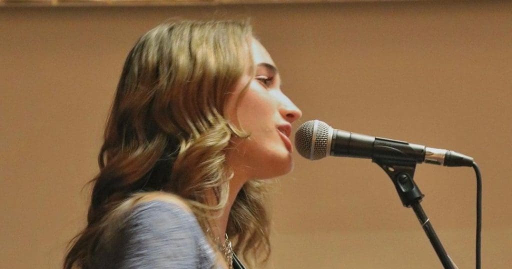 Helga: la joven promesa que pone música a nuestros valores en MGC Mutua ...
